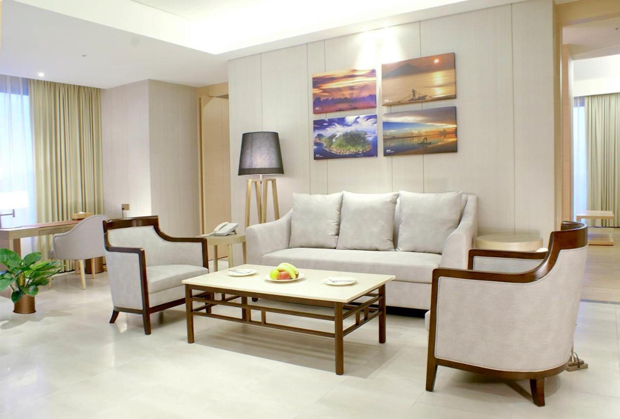 Cuncyue Hot Spring Resort Luodong Rom bilde A living room