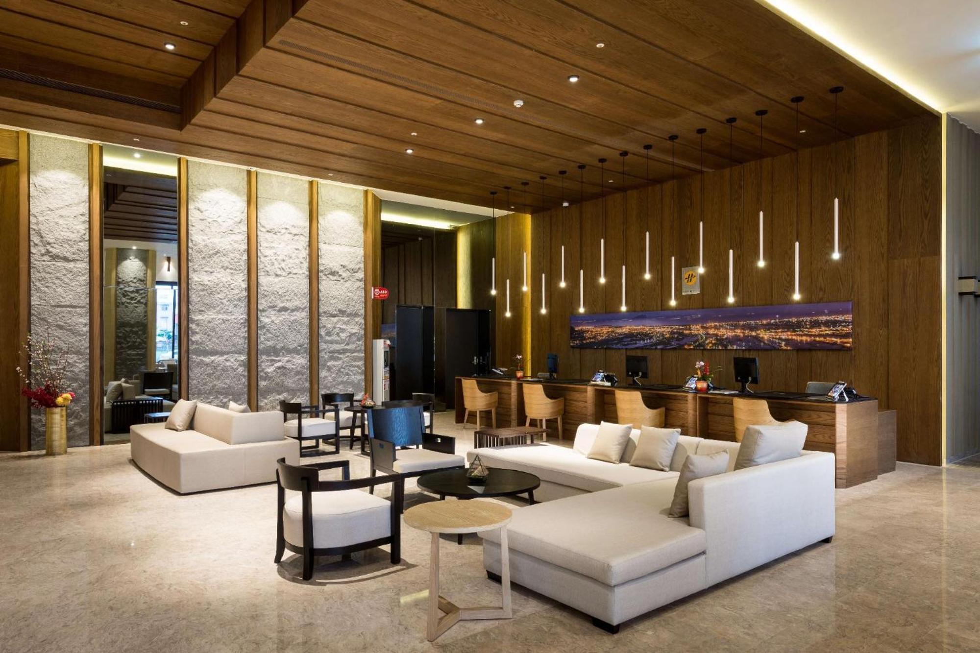 Cuncyue Hot Spring Resort Luodong Eksteriør bilde The lobby of the hotel
