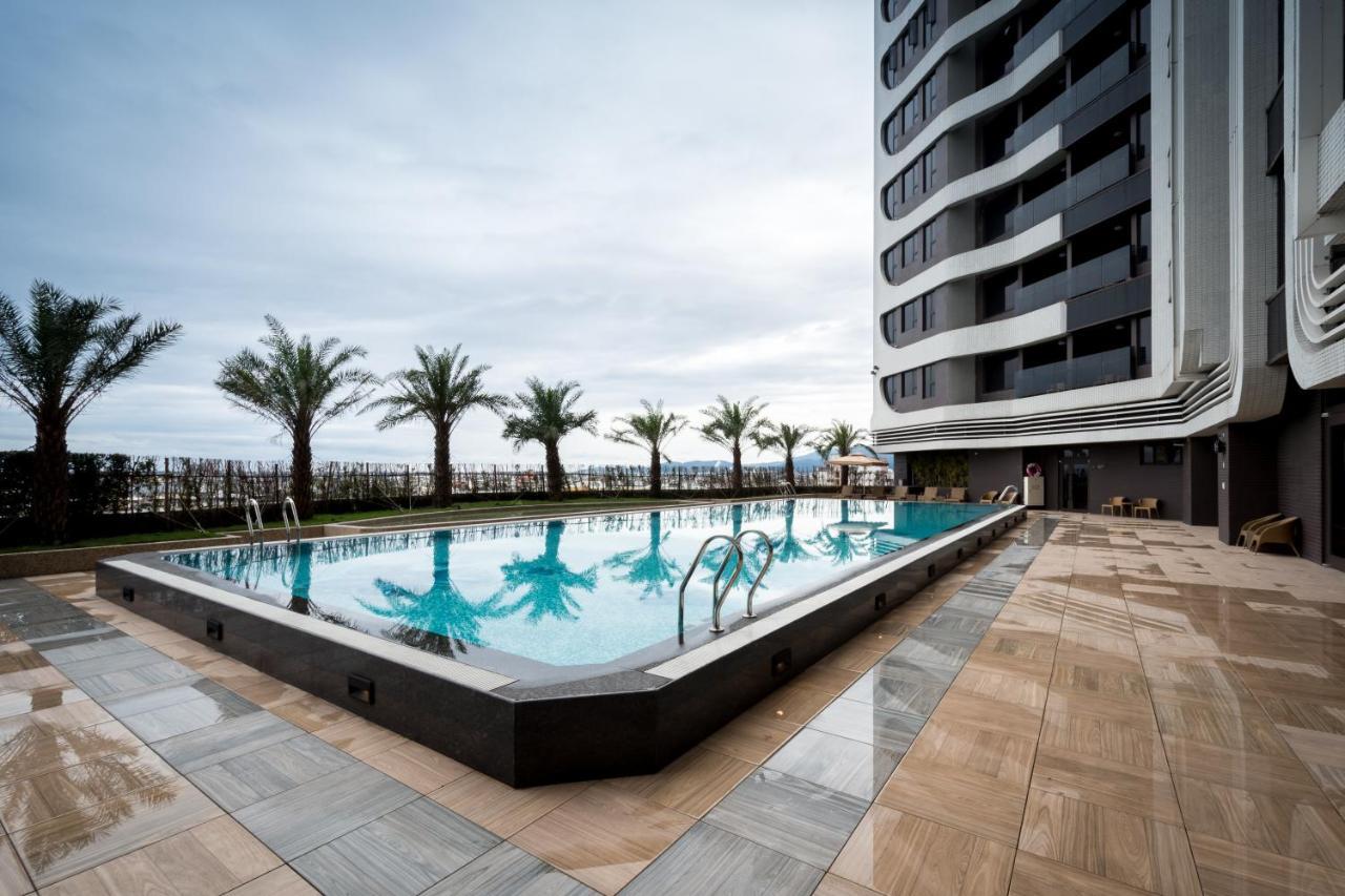 Cuncyue Hot Spring Resort Luodong Eksteriør bilde The swimming pool